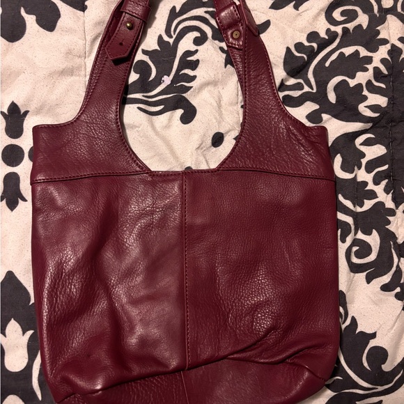 NorthStyle Deep Red Leather Shoulder Bag - Picture 2 of 3